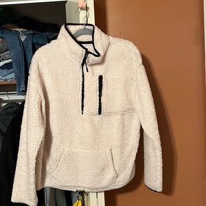 White pullover jacket with half zipper